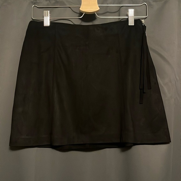 Zara Dresses & Skirts - Black mini skirt, Zara, US M